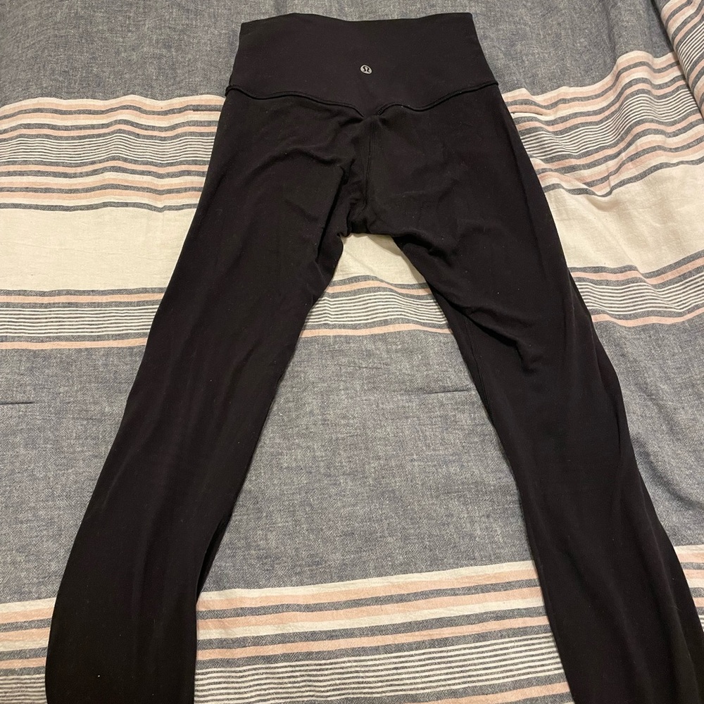 Selling because I don’t wear them any more, I wear my wunder under trains more.
